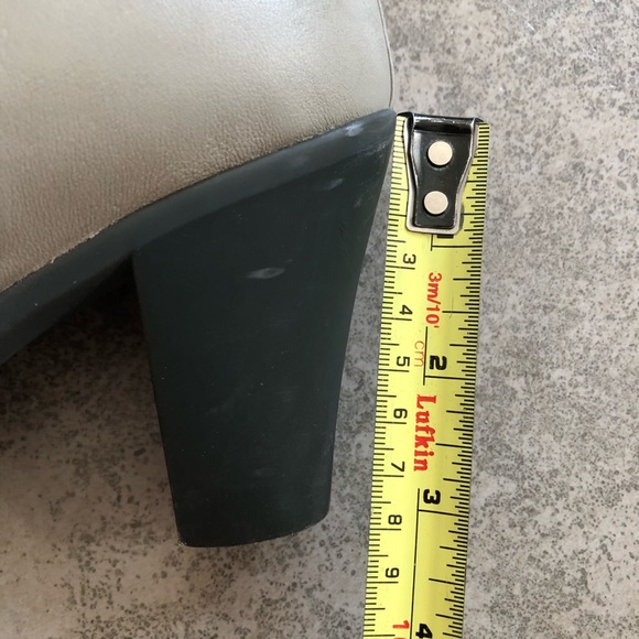 CAMPER Lt Gray Patent Leather Bow Peep Toe Heels - Picture 9 of 11